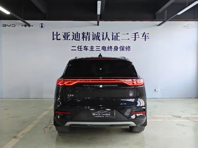 BYD Tang — Фото автомобиля 5