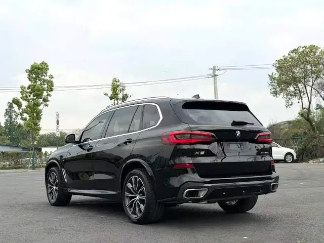 BMW X5 — Фото автомобиля 9