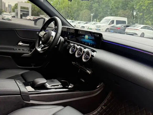 Mercedes-Benz A-Class — Фото автомобиля 9