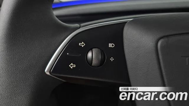 Tesla Model 3 — Фото автомобиля 29
