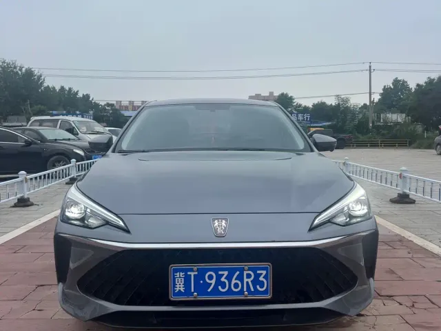Roewe i5 — Фото автомобиля 3