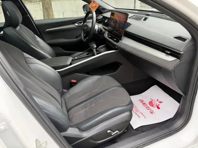 Geely Xingrui — Фото автомобиля 6