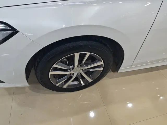 Honda Civic — Фото автомобиля 22
