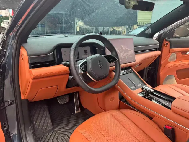 Aito M7 — Фото автомобиля 4