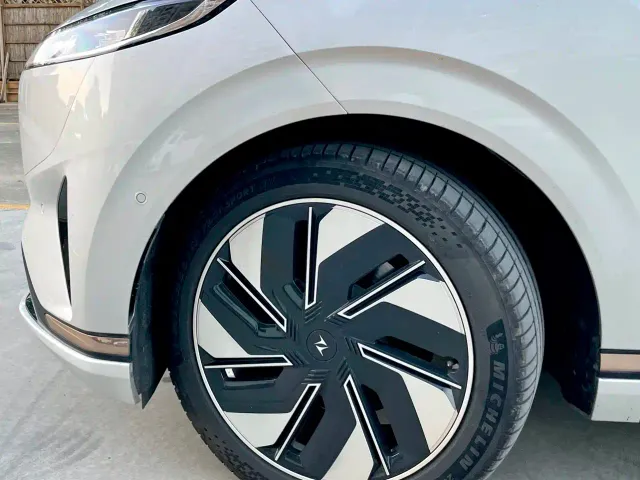 Dongfeng eπ 008 — Фото автомобиля 8