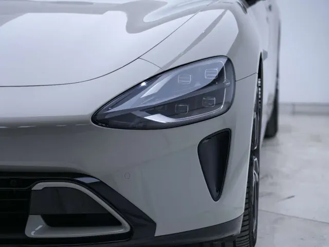 Xiaomi SU7 — Фото автомобиля 8