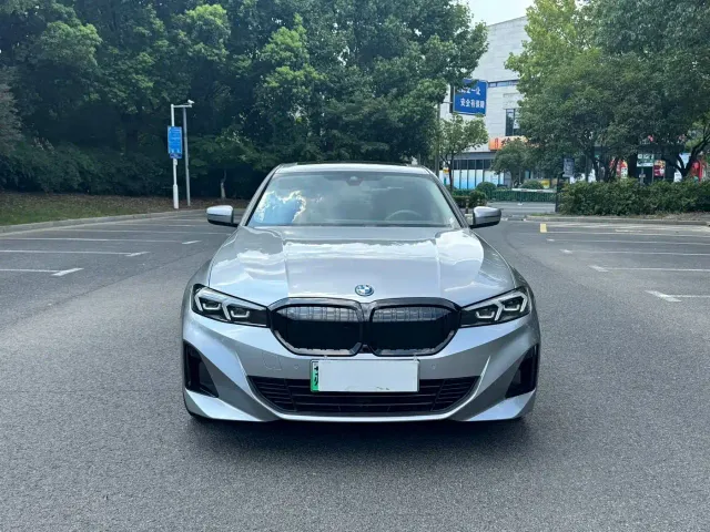 BMW i3 — Фото автомобиля 2