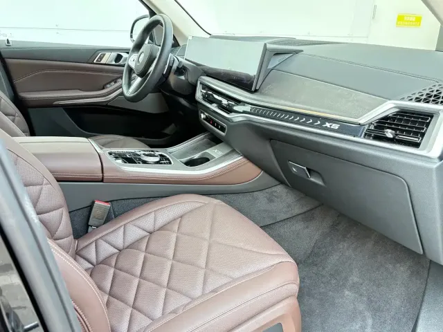 BMW BMW X5 2023 xDrive 30Li Premium M Sport Package — Фото автомобиля 12