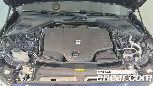 Mercedes-Benz E-Class — Фото автомобиля 5