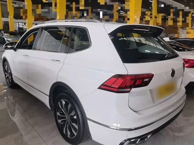 Volkswagen Tiguan L — Фото автомобиля 4