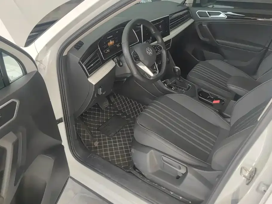 Volkswagen Tiguan L 2023 330TSI Auto 2WD Comfort Edition — Фото автомобиля 9