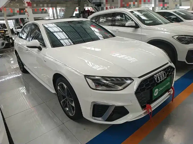 Audi A4L — Фото автомобиля 3