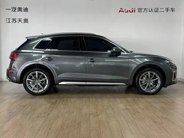 Audi Q5L — Фото автомобиля 3