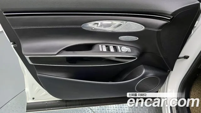 Genesis GV70 2.5T Бензин 2WD — Фото автомобиля 8
