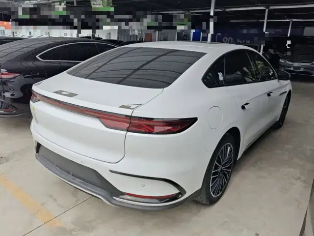 BYD Han — Фото автомобиля 10