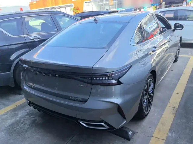 Chery Arrizo 8 — Фото автомобиля 5