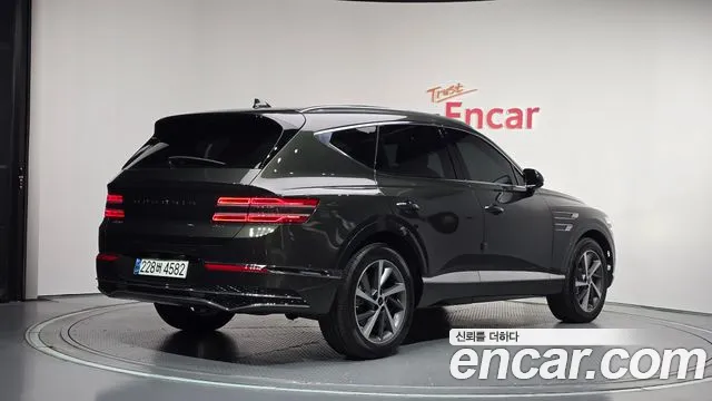 Genesis GV80 — Фото автомобиля 2