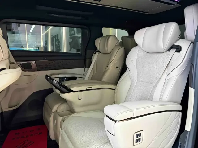 Toyota Alphard — Фото автомобиля 25