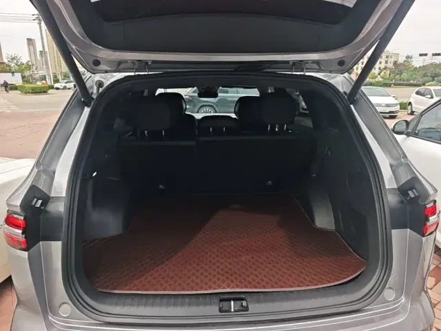 Geely Xingyue L — Фото автомобиля 18