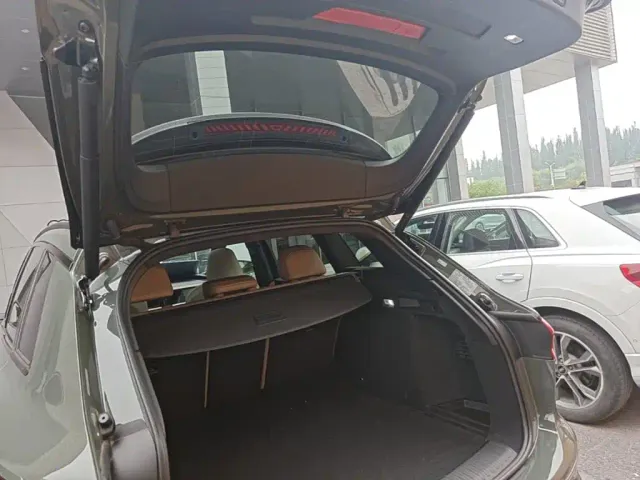 Audi Q6L e-tron — Фото автомобиля 18