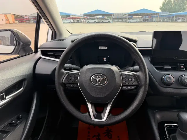 Toyota Corolla — Фото автомобиля 10