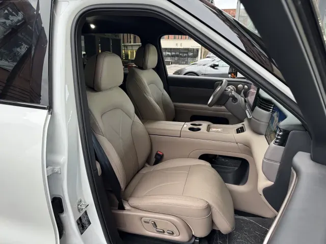 IM Motors LS8 — Фото автомобиля 20