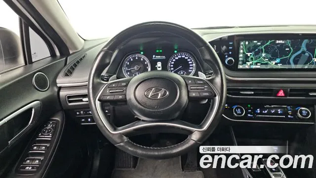 Hyundai Sonata Sonata (DN8) 2.0 LPG(Для проката) — Фото автомобиля 13