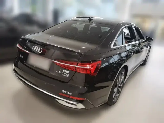 Audi A6L — Фото автомобиля 9