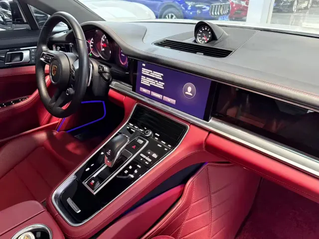 Porsche Panamera — Фото автомобиля 16