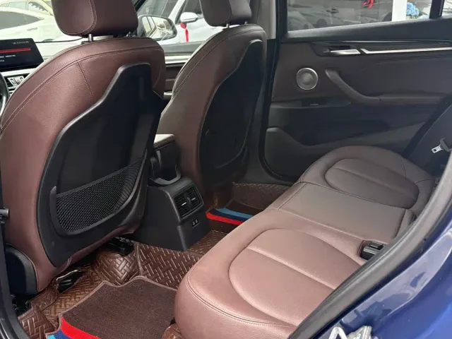 BMW X1 — Фото автомобиля 5