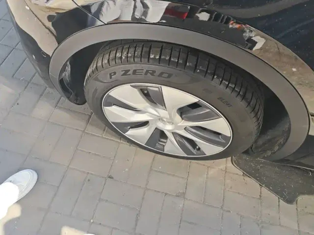 Tesla Model Y — Фото автомобиля 22