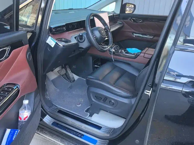 GAC Trumpchi E8 — Фото автомобиля 9