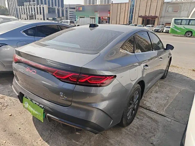 BYD Qin L — Фото автомобиля 6
