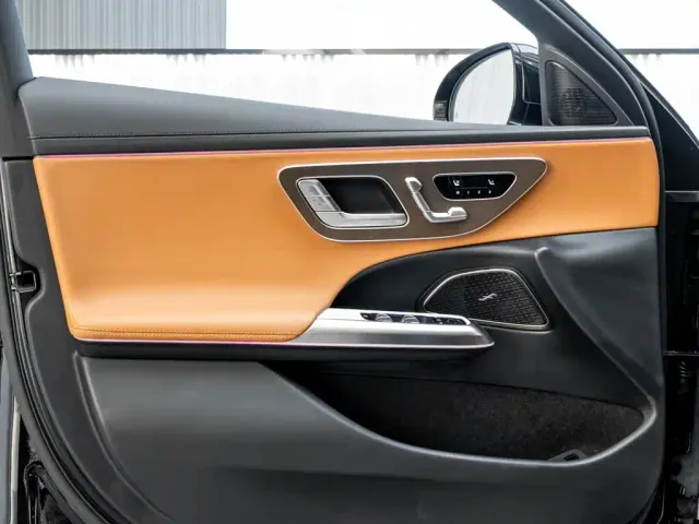 Mercedes-Benz E-Class — Фото автомобиля 19