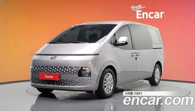 Фотография автомобиля — Hyundai Staria