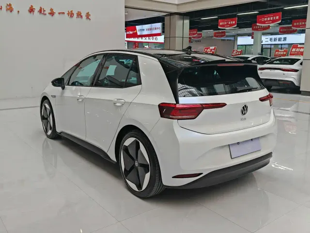 Volkswagen ID.3 — Фото автомобиля 5