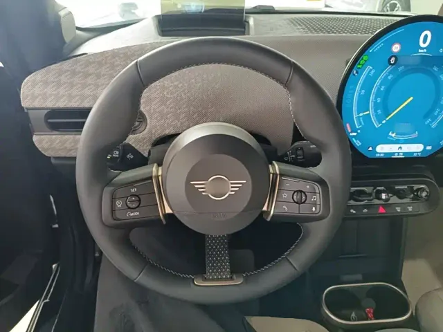 MINI Hatch — Фото автомобиля 10