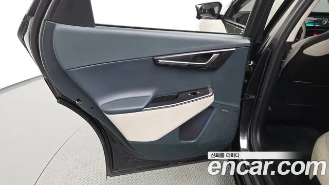 Kia EV6 — Фото автомобиля 23