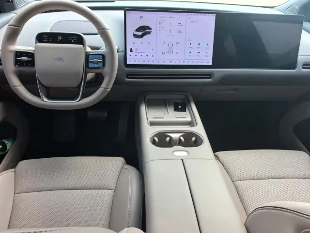 Li Auto i6 — Фото автомобиля 5