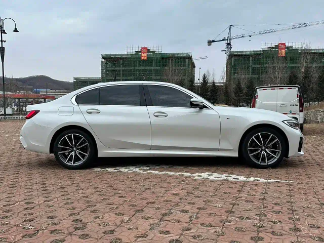 BMW 3 Series — Фото автомобиля 4