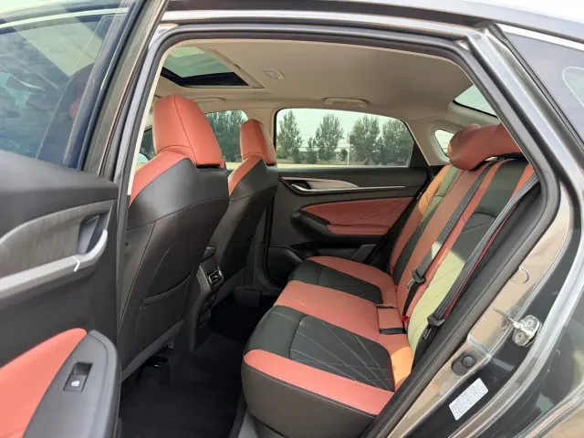 Changan Eado — Фото автомобиля 8
