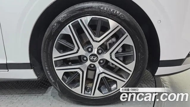 Hyundai Grandeur GN7 — Фото автомобиля 6