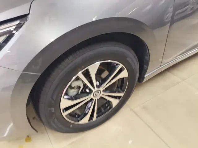 Nissan Sylphy — Фото автомобиля 22