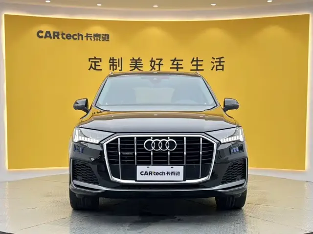 Audi Q7 — Фото автомобиля 3