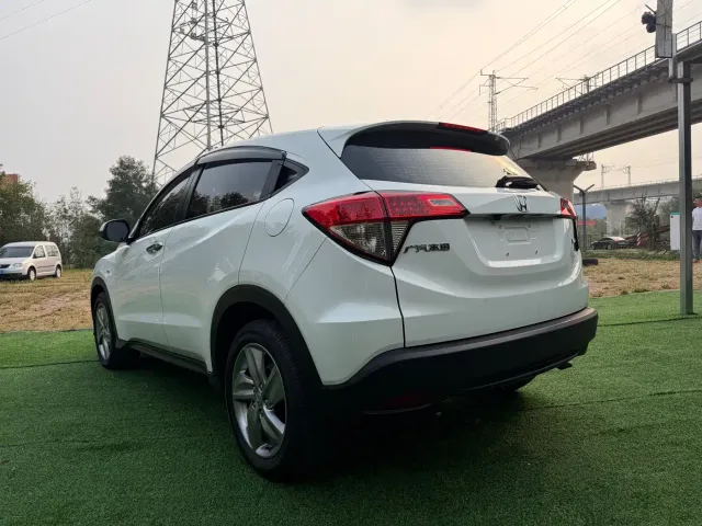 Honda Vezel — Фото автомобиля 4