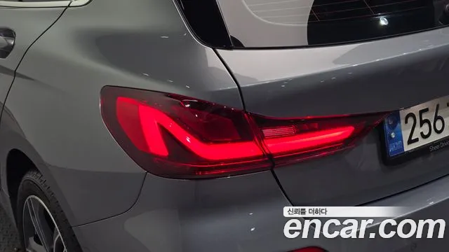 BMW 1 Series F40 — Фото автомобиля 8