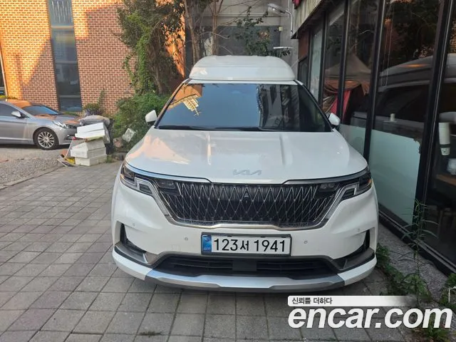 Kia Carnival Generation 4 — Фото автомобиля 3