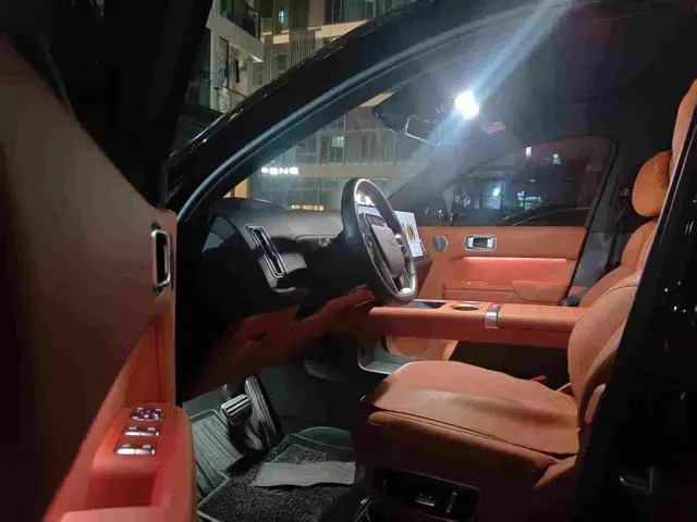Li Auto L7 — Фото автомобиля 6