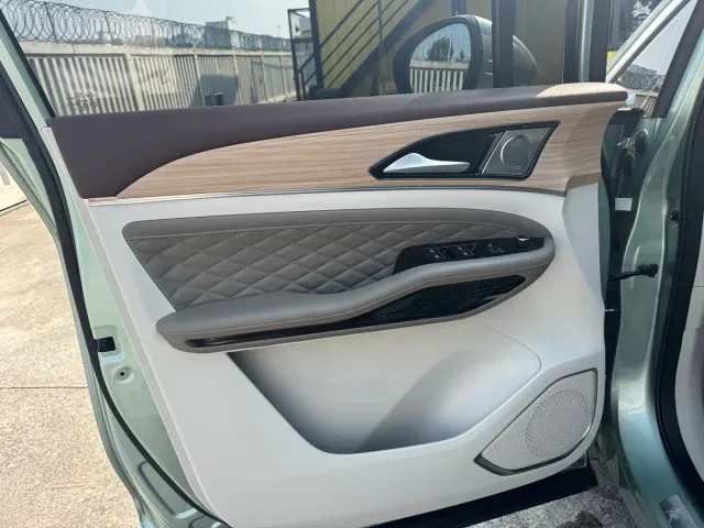 Dongfeng Fengxing Fengxing Yacht 2022 1.5T DCT Wave Chaser Edition — Фото автомобиля 9