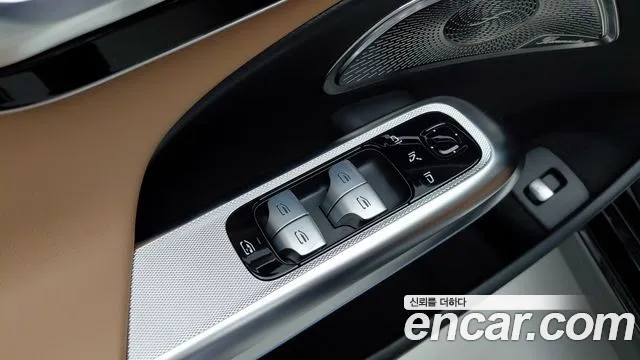 Mercedes-Benz E-Class — Фото автомобиля 19